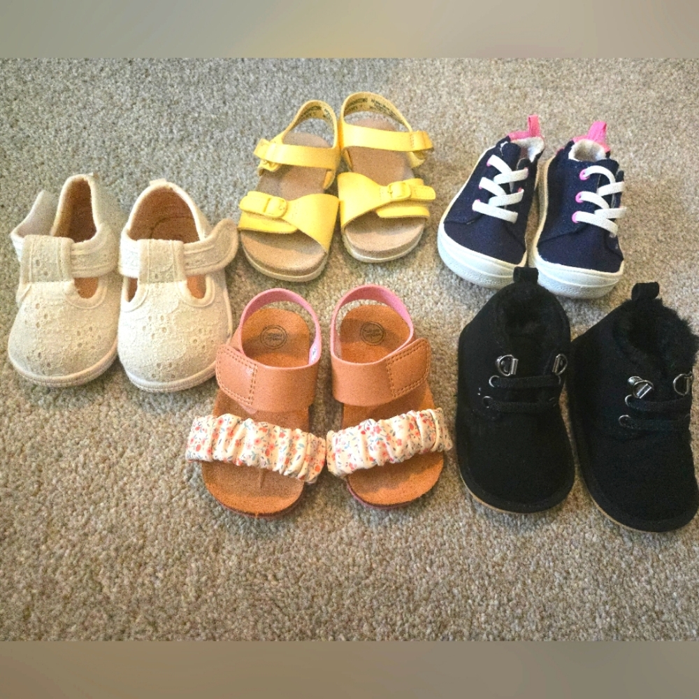 Kids' Multi-Color Shoe Set size toodler 4